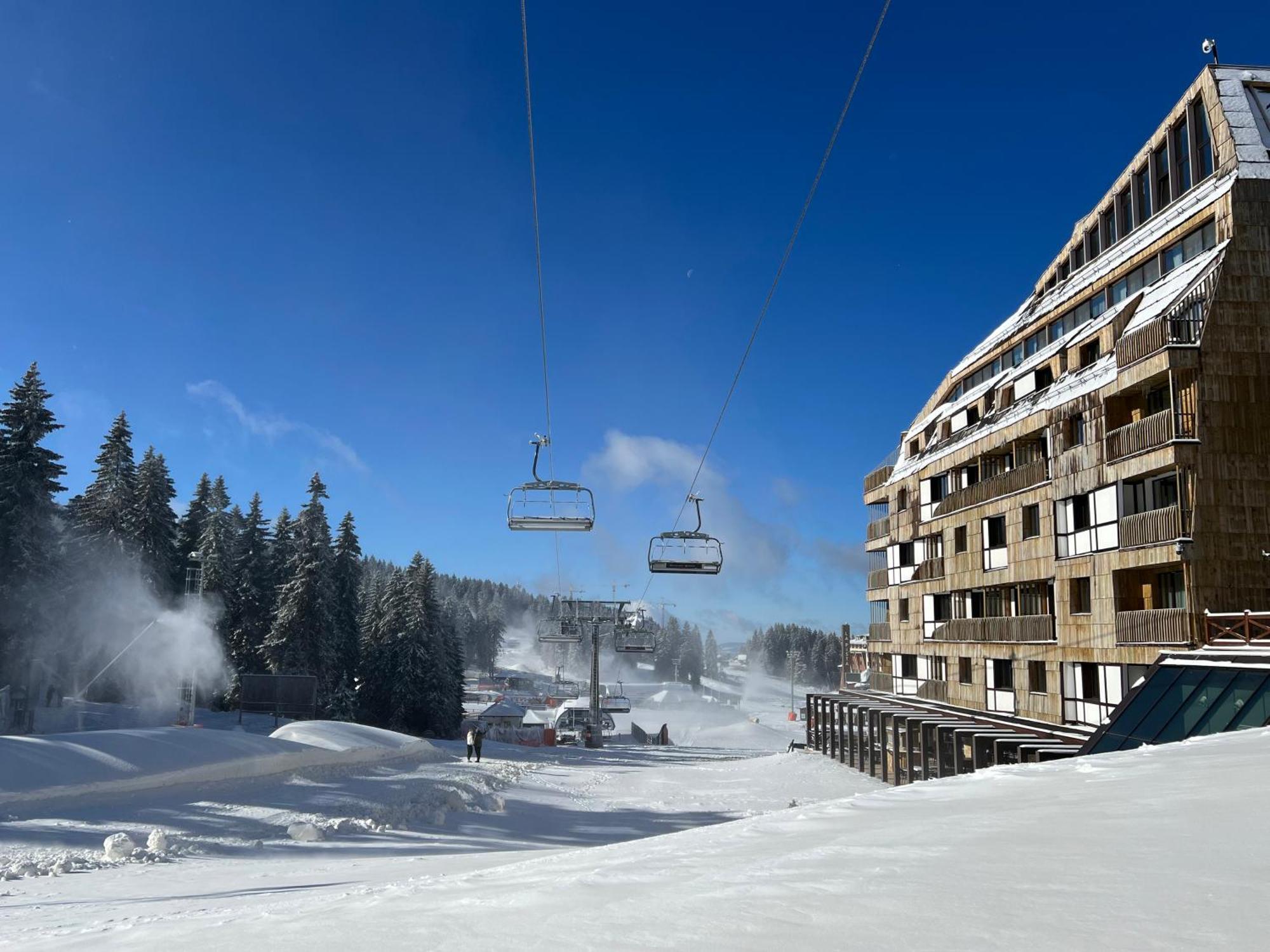 Xl Apartments, Hill, *